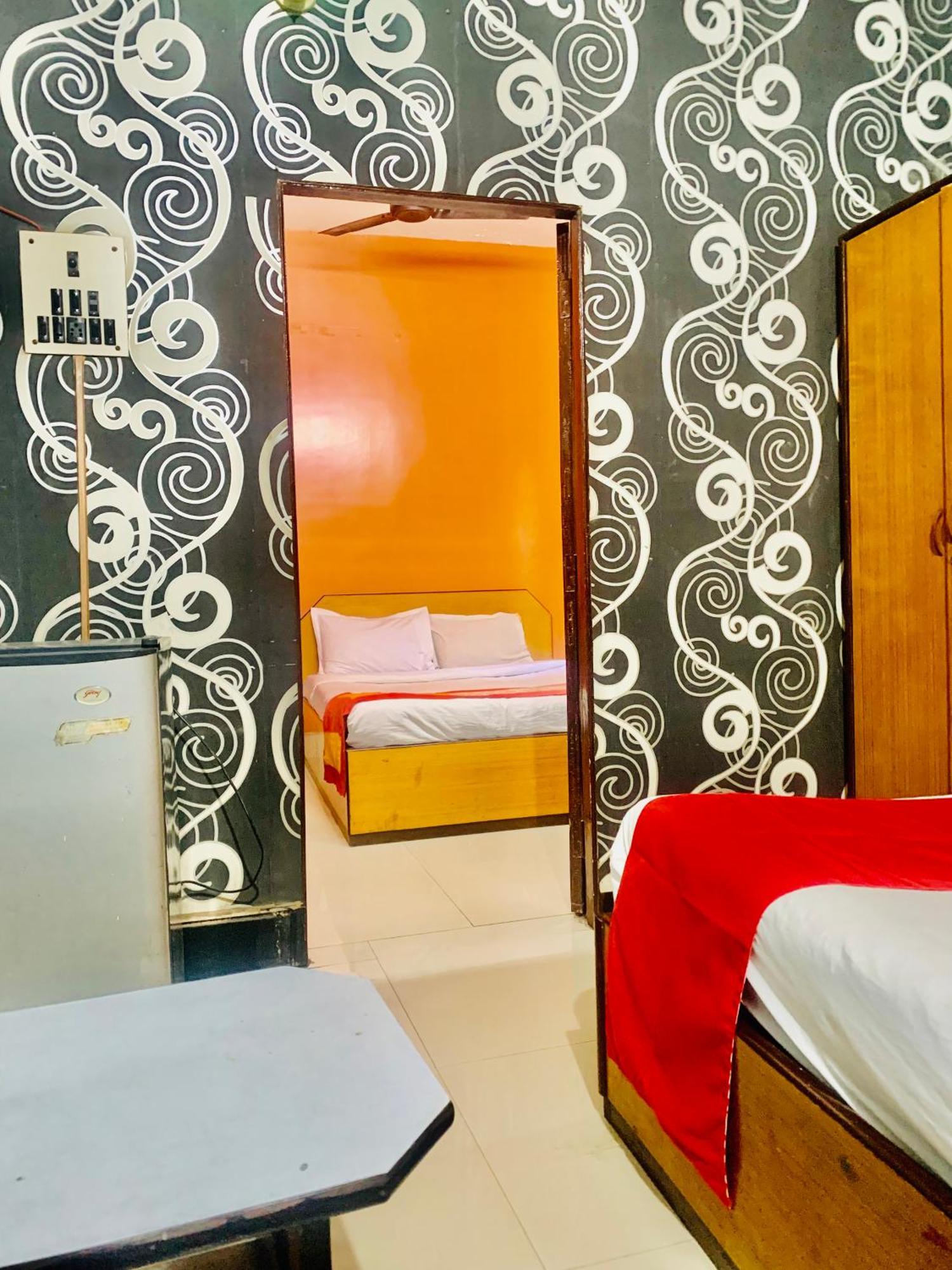 Hotel Bengal -100M From Park Circus 7 Point Calcutta Exterior foto