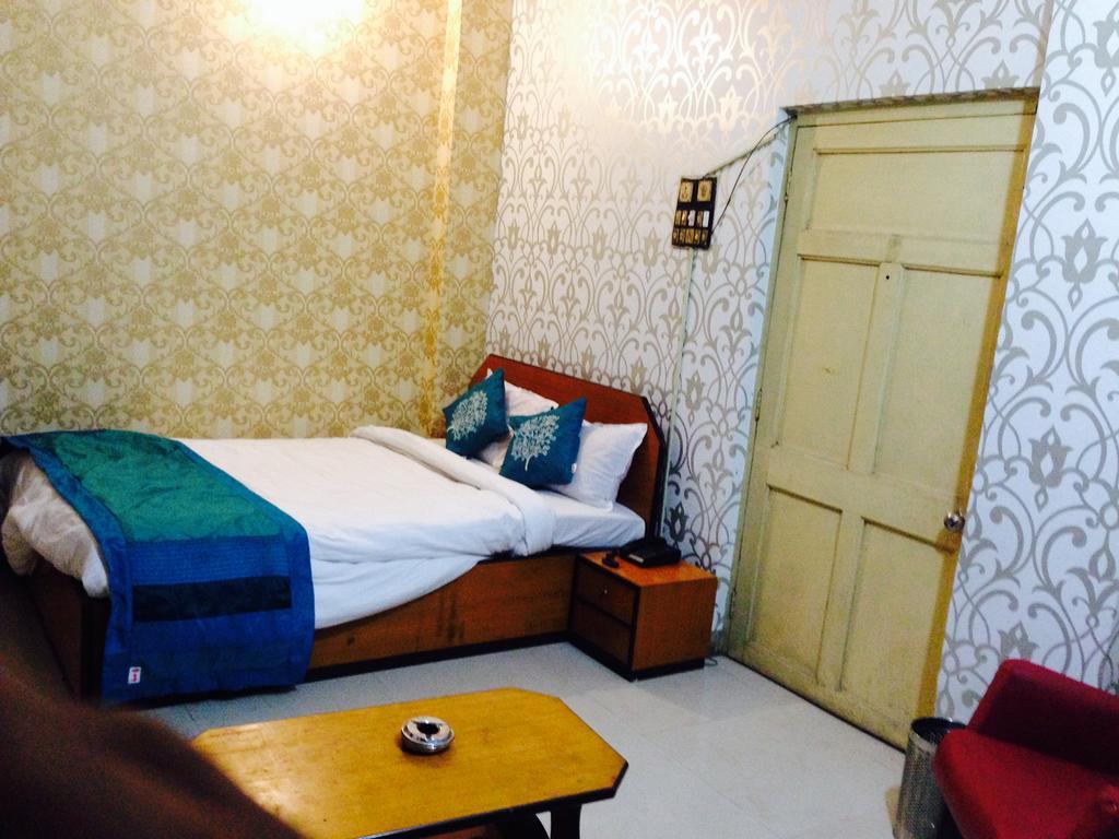 Hotel Bengal -100M From Park Circus 7 Point Calcutta Exterior foto